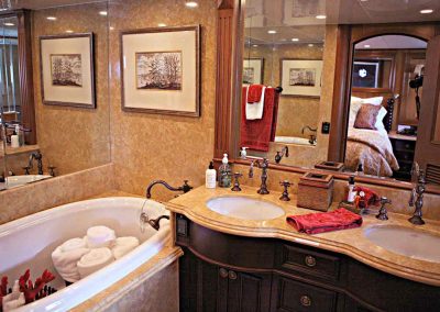 Endless-Summer---Master-Stateroom-bath
