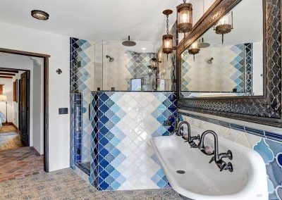 POOL-BATHROOM-REVERSE-RS